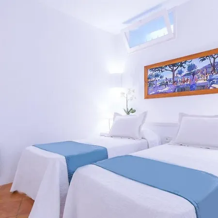 Apartment With Sea View And Pool *